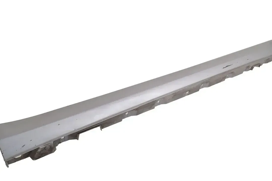 SIDE SKIRT